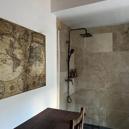 فندق مبيت وإفطار Les Chambres D'olt Saint-Côme-dʼOlt
