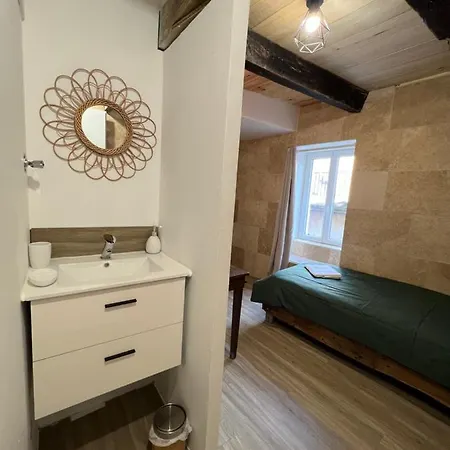 Les Chambres D'olt Bed & Breakfast *